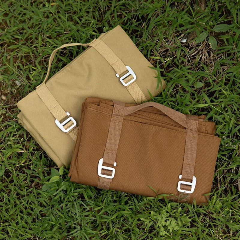 Thickened and enlarged waterproof and moisture-proof ground mat, wear-resistant Oxford cloth tent ground sheet, portable outdoor camping beach picnic mat